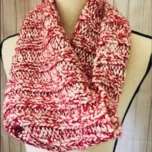 Gap Woven Infinity Scarf Red/Cream